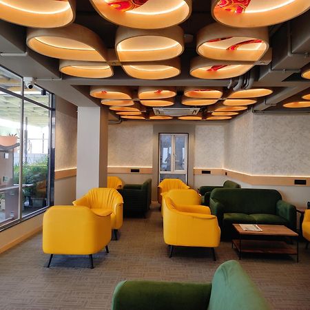 Hotel Sifat International Surate Exterior foto