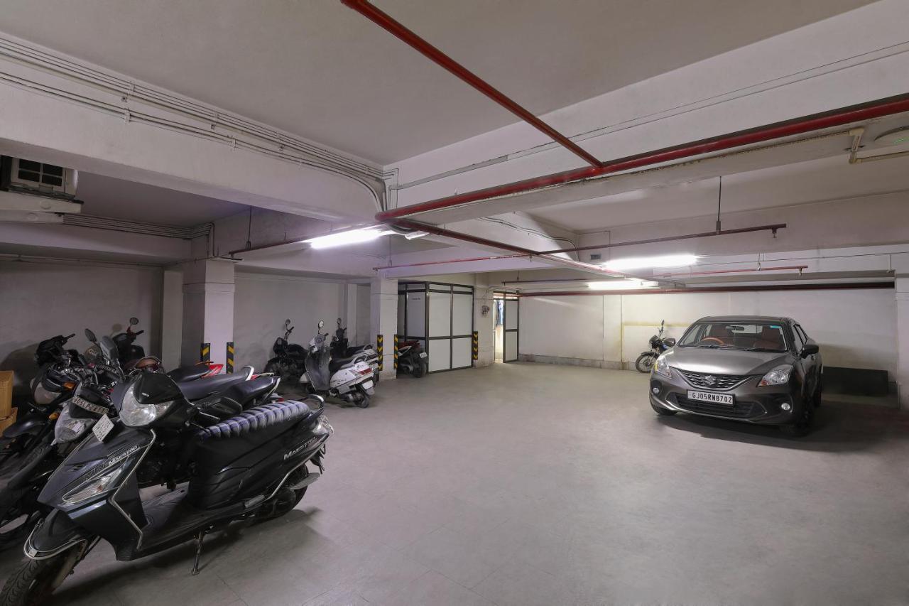 Hotel Sifat International Surate Exterior foto