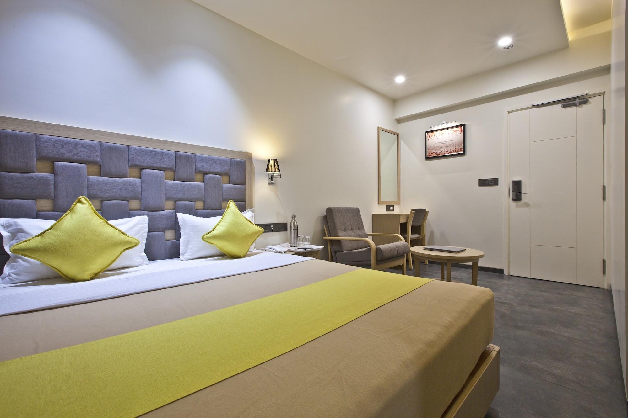 Hotel Sifat International Surate Exterior foto